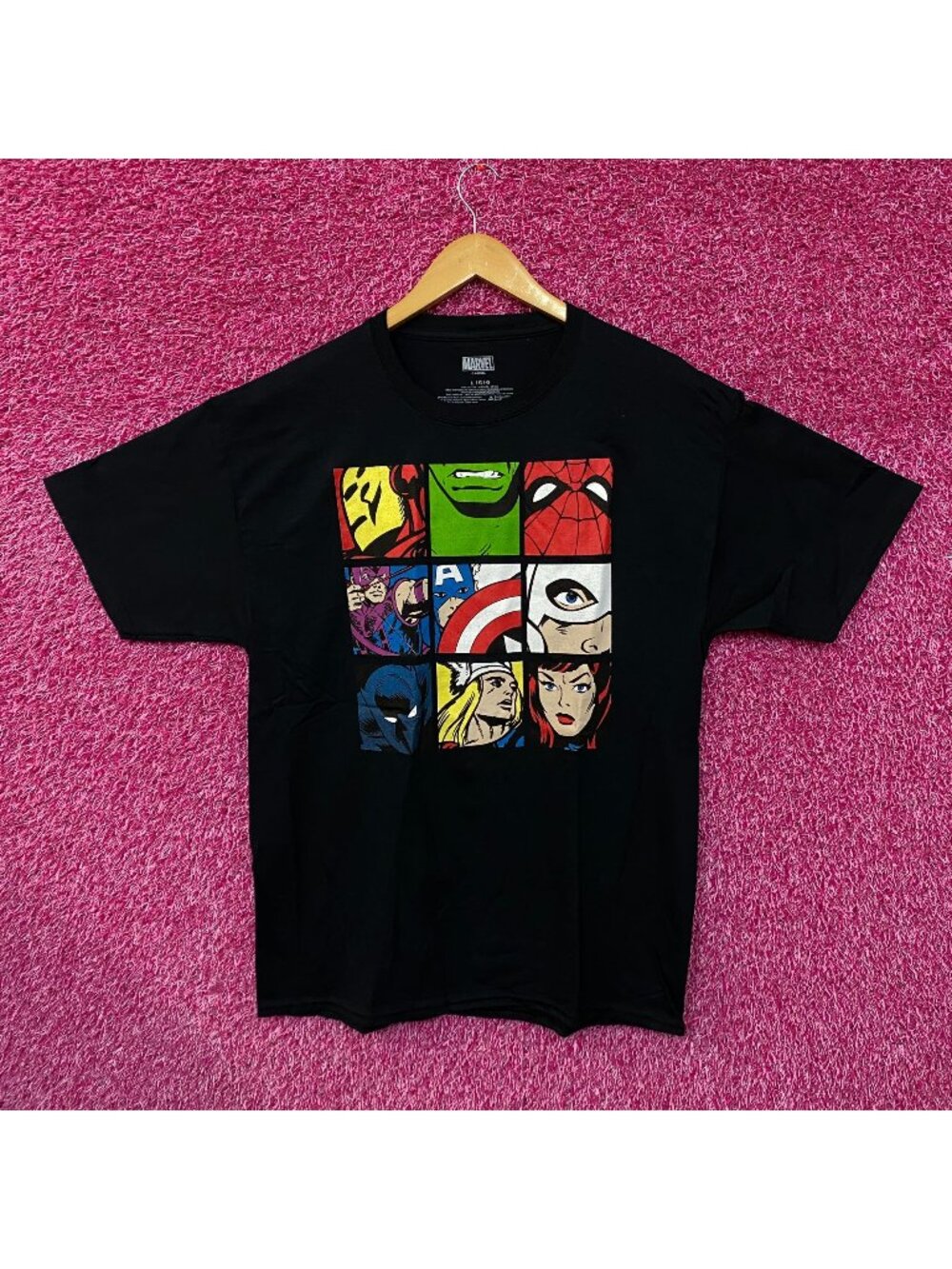 The Avengers Superhero Close-Up Tiles Marvel Comics Tee L